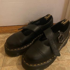 Doc Martens platform Mary Janes size 39/8-8.5